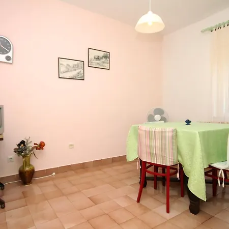 Apartamento Jelsa 8698a *